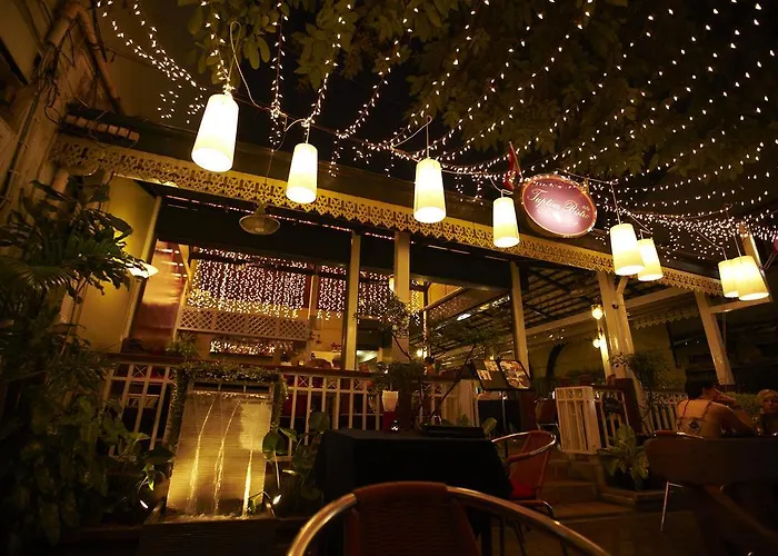 Tuptim Couette-café 2*